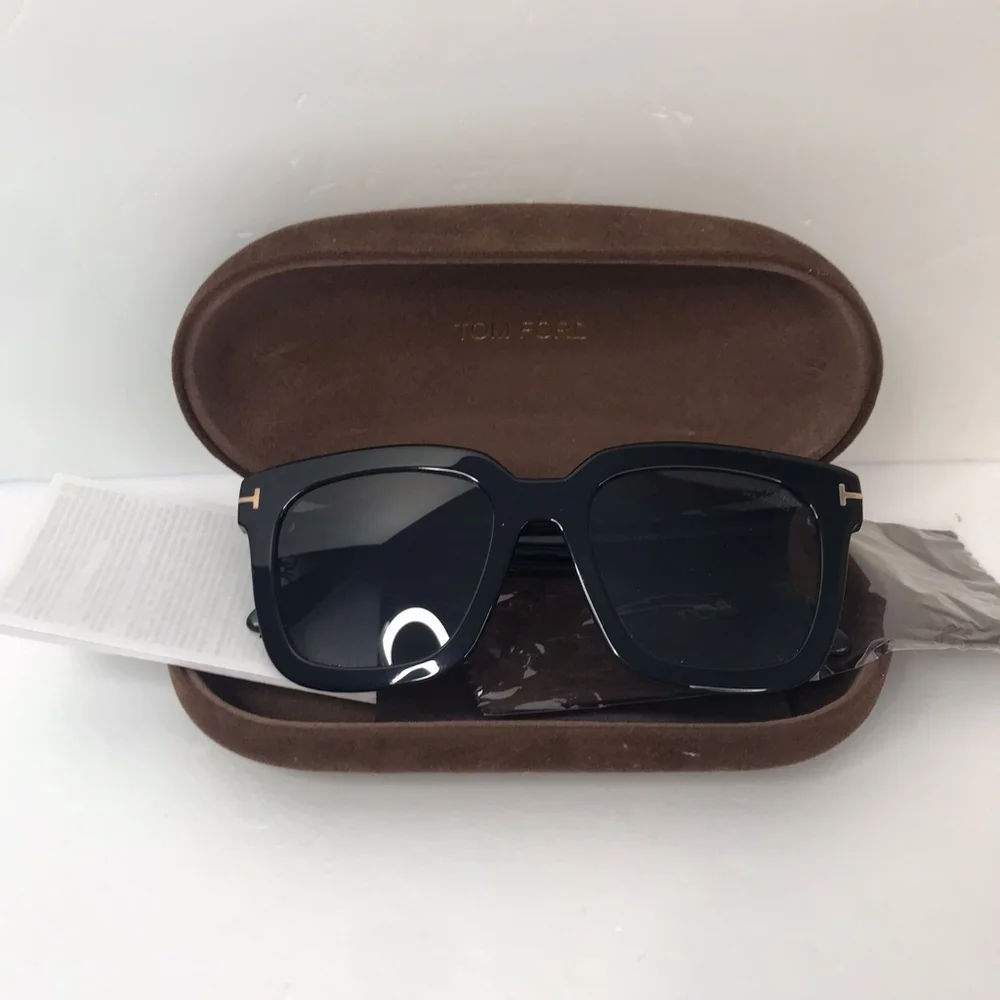 💯 Original TOM FORDSquare Sari TF690 Sunglasses Black